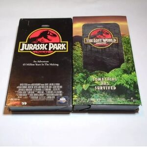 Lot of 2 VHS tape 1994 Jurassic park 1997 The lost world
